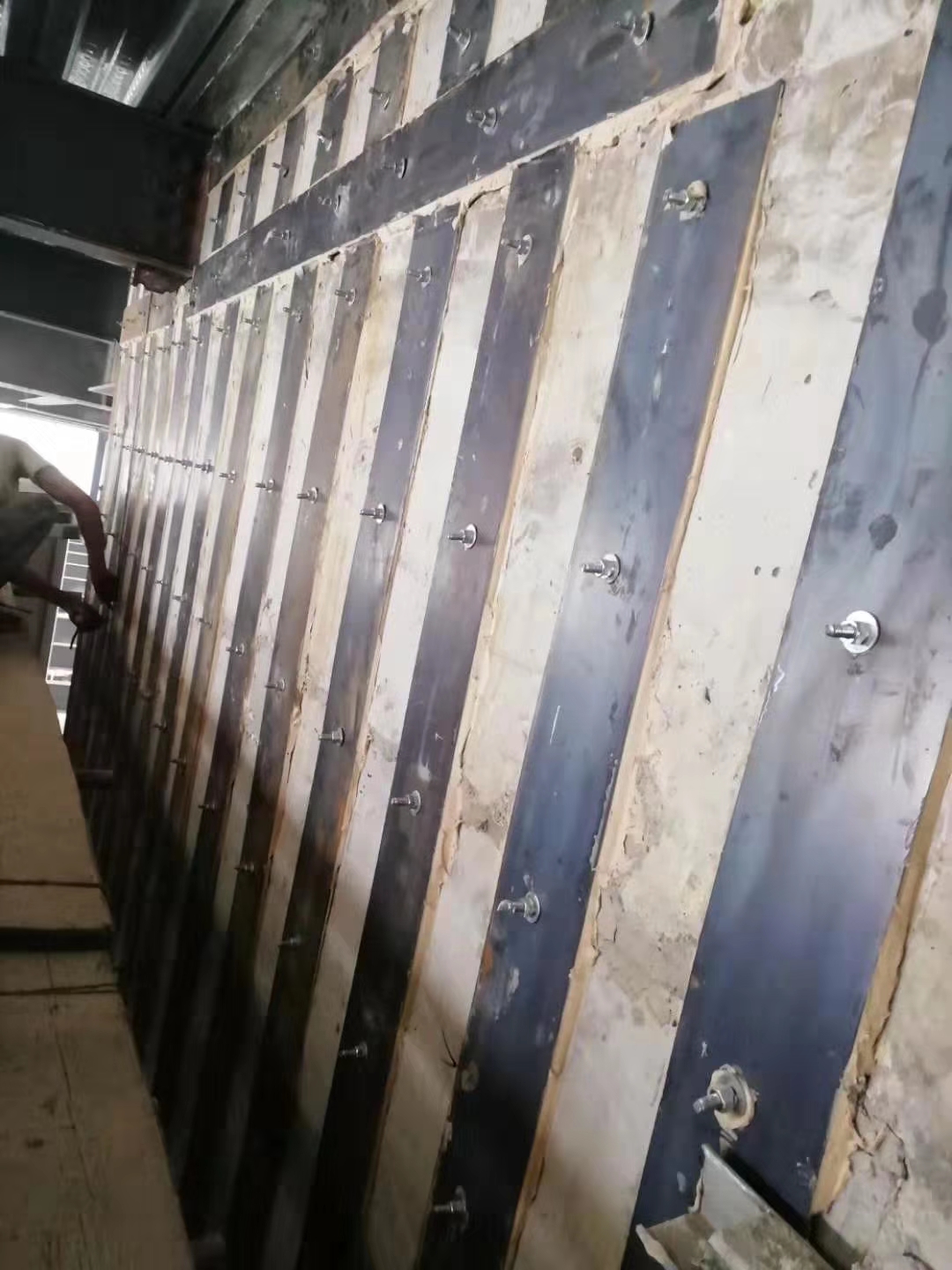 温州粘钢加固的施工流程